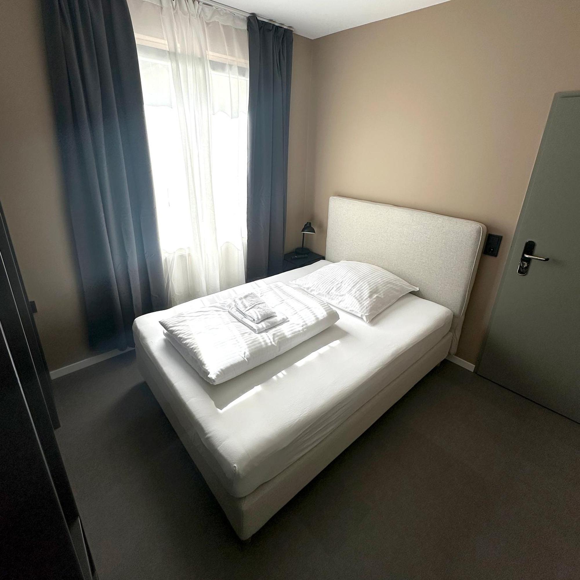 Benztown Hotel Gaestehaus Stuttgart Exteriör bild